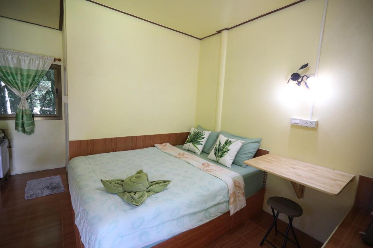 Mata Guesthouse Ko Kut Exterior photo