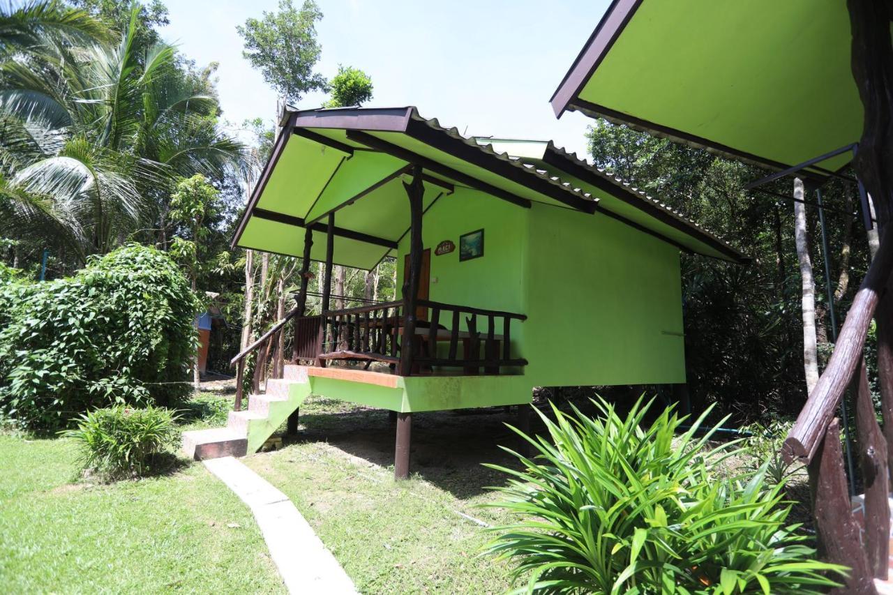 Mata Guesthouse Ko Kut Exterior photo